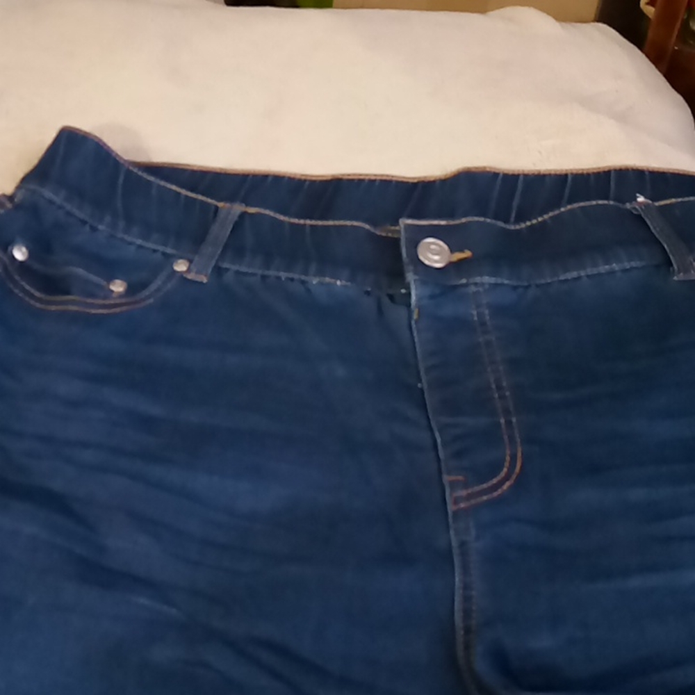 🌺CJ Banks Shaped fit faux fly pull on straight leg denim jean - Picture 5 of 5